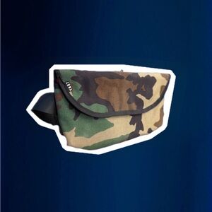 YNOT CAMO MESSENGER BAG